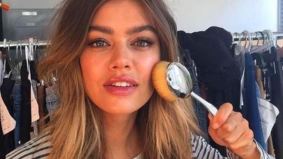 Yeni makiyaj trendi: qaşıq fırçalar – FOTOLAR