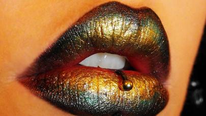 Yeni trend: neftli dodaqlar – FOTOLAR