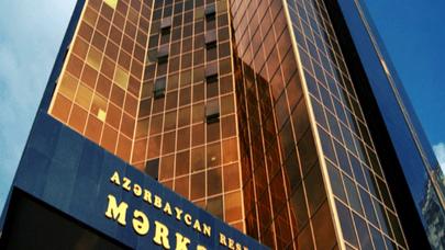 Banklar ötən il 8,8 milyard dollar satıb - HESABAT