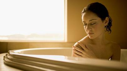 Süd vannasının cavanlaşdırıcı təsiri haqqında BİLMƏDİKLƏRİNİZ