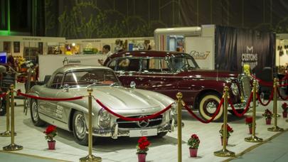 II Nikolay, Lenin və Stalinin avtomobilləri nümayiş olunur - FOTOLAR