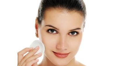 Yağlı dəri üçün təbii tonik