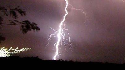 26 yaşlı gənci ildırım vurub öldürdü - UCARDA