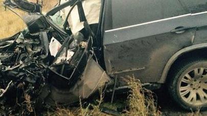 Avtomobil yoldan çıxaraq aşdı