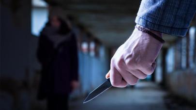 Bakıda kişi arvadını bıçaqladı