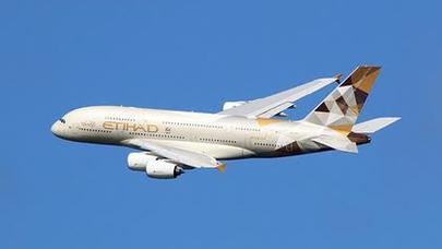 Dünyanın ən bahalı təyyarə bileti: 80 min dollara nələr daxildir?