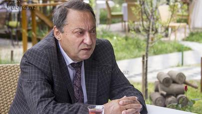 Əli Ömərov: “Onu qovdum, dedim ki, çıx otağımdan!” – “ÜZ-ÜZƏ”