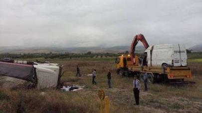 Şabranda "Tır" aşdı: 2 ölü - VİDEO