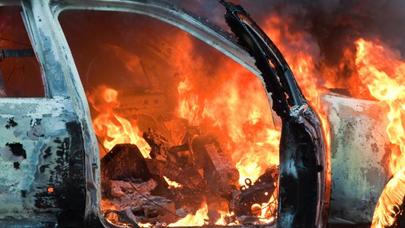 Masallıda "Nissan" yanıb