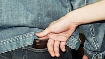 Avtobusda sərnişini soydular