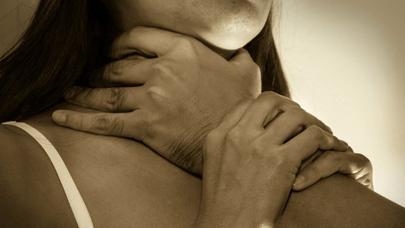 Həyat yoldaşını boğaraq öldürdü