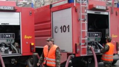 Cəlilabadda ev yandı