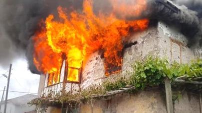 İmişlidə 8 otaqlı ev yanıb