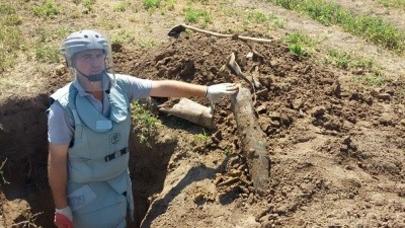 ANAMA cəbhədə mərmi axtarır