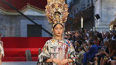 İtalyan moda evi 30 illiyini təmtəraqlı şəkildə qeyd etdi - FOTOLAR