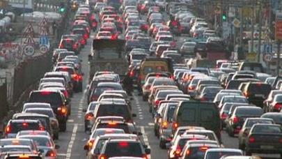 Bakıda zəncirvari qəza - yolda sıxlıq yaranıb