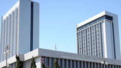 Deputatlar tətildə