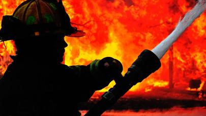 Bakıda ticarət mərkəzində yanğın