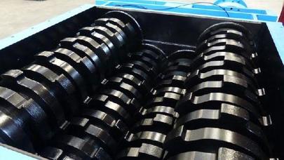 Avtomobilləri doğrayırlar – VİDEO