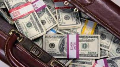 Evdən 150 min dollar oğurlayan tutuldu