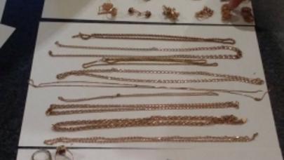 Qızılı elə yerində gizlətdi ki... - FOTOLAR