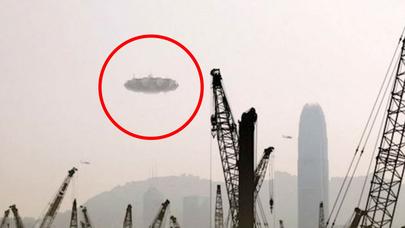 Əhali təşviş içində: Şəhərdə nəhəng uçan obyekt - VİDEO