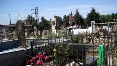 Şəki qəbirstanlığında oğurluq edənlər tutuldu