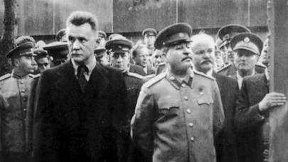 Stalinin “çar oğlu”: Romanov taxtından Kremlə uzanan yol