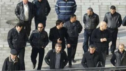 "Qanuni oğrular" toplandı - 12 nəfərin "Tac" ı əlindən alındı