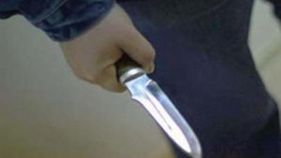 Şirvan sakini bıçaqlanıb