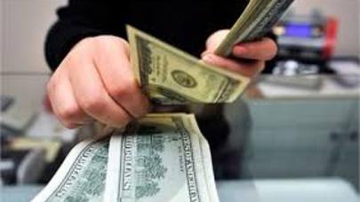 Azərbaycanda dollar satan şəxs tutulub