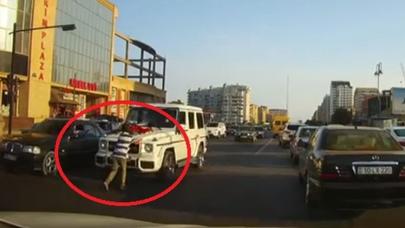 Bakıda bəy toy günü maşının qarşısını kəsən uşağı sürüdü - VİDEO