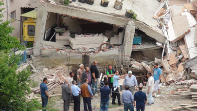 Lənkəranda bina çökdü