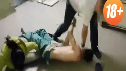 Xəstəxanada həkimi vəhşicəsinə döydülər - VİDEO (18+)