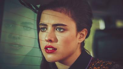 Məşhur aktrisa dəli oldu - VİDEO