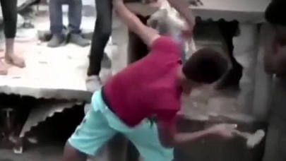 Sevgilisinin məzarını açdıran oğlan ŞOKA düşdü - VİDEO