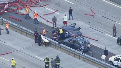 Bakıda DƏHŞƏTLİ İNTİHAR - Maşının üstünə düşdü