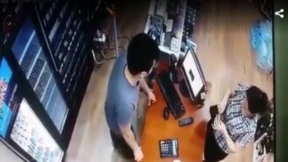 Bakıda qeyri-adi fırıldaq: qadın satıcını ağlagəlməz üsulla aldatdı - VİDEO