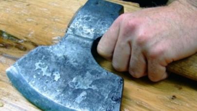 Bakıda DƏHŞƏT: Milli Məclisin sabiq sektor müdiri baltalandı - YENİLƏNİB