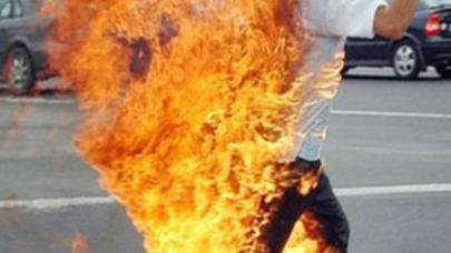 Bakıda ŞOK: 45 yaşlı kişi bayram günü özünü yandırdı