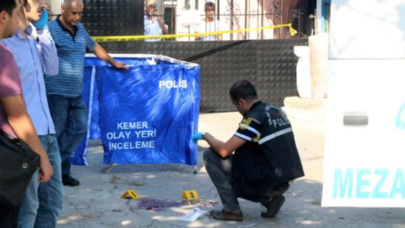 Birlikdə yaşadığı 5 uşaqlı qadını öldürdü, intihar etdi - FOTO