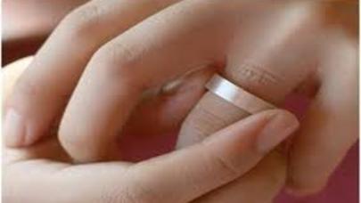 Üzük barmağından çıxmadı, FHN-i köməyə çağırdı