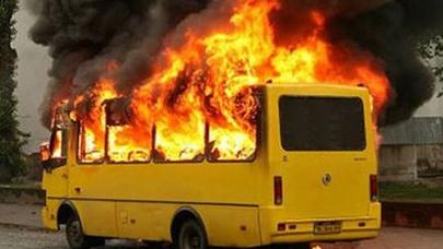 Goranboyda mikroavtobus yandı