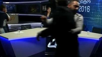 Gürcüstanda azərbaycanlı və erməni namizəd əlbəyaxa oldu - VİDEO