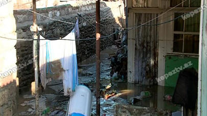 Gəncədə çay daşdı, evləri su basdı - FOTO